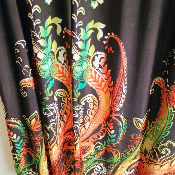 Vibrant Paisley Dress - Picture 9 of 9